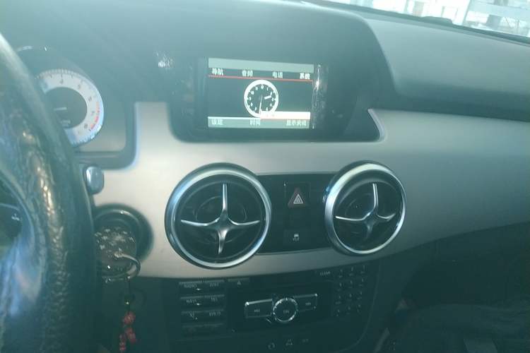 Used Mercedes-Benz GLK-Class 2014 GLK 200 Standard Model Audio And AC Panel