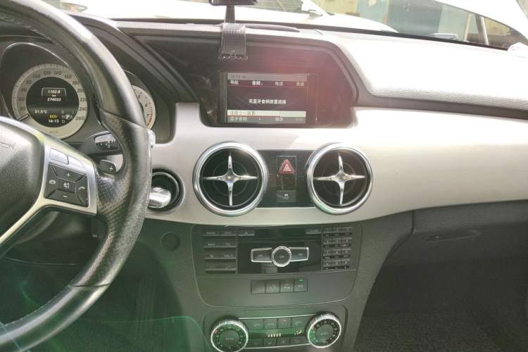 Used Mercedes-Benz GLK-Class 2014 GLK 200 Standard Model Audio And AC Panel