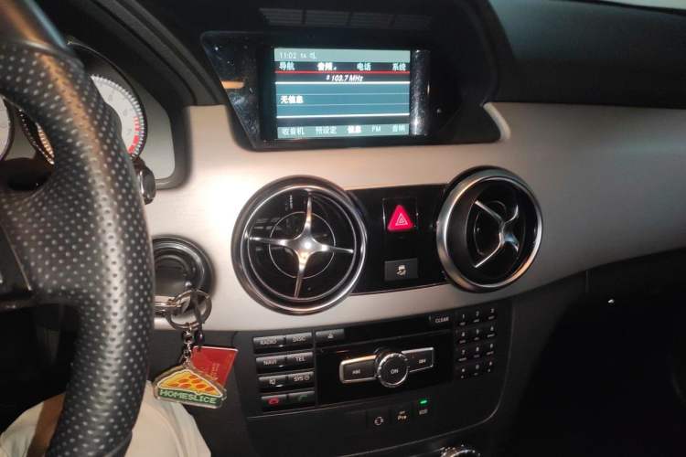 Used Mercedes-Benz GLK-Class 2014 GLK 260 4MATIC Dynamic Model Audio And AC Panel