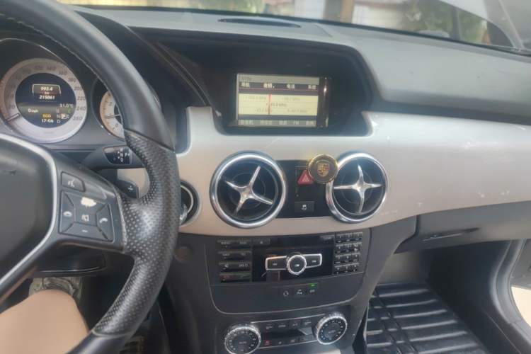 Used Mercedes-Benz GLK-Class 2014 GLK 260 4MATIC Dynamic Model Audio And AC Panel