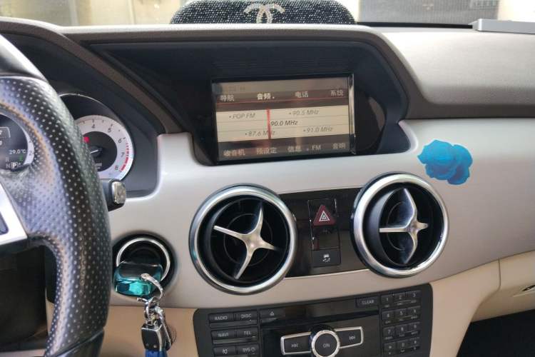 Used Mercedes-Benz GLK-Class 2014 GLK 200 Standard Model Audio And AC Panel