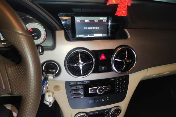 Used Mercedes-Benz GLK-Class 2014 GLK 260 4MATIC Dynamic Model Audio And AC Panel