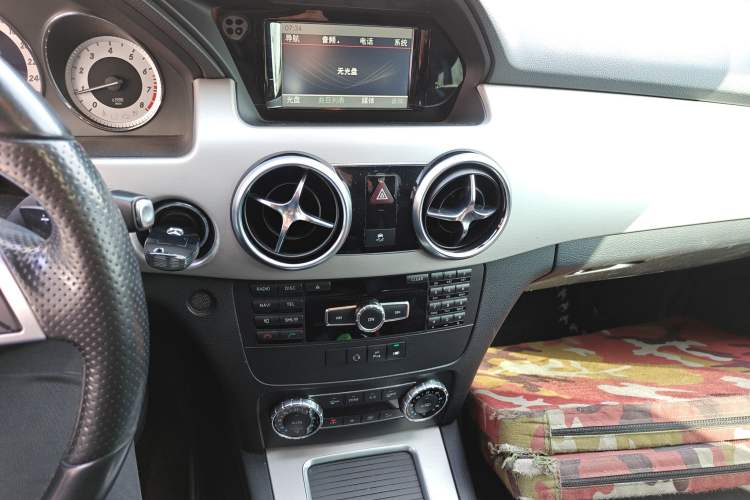 Used Mercedes-Benz GLK-Class 2014 GLK 200 Standard Model Audio And AC Panel