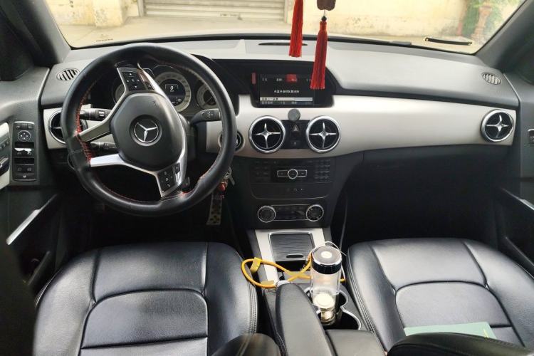 Used Mercedes-Benz GLK-Class 2014 GLK 200 Standard Model Center Console