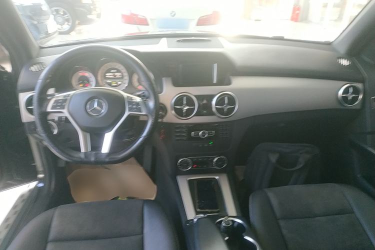 Used Mercedes-Benz GLK-Class 2014 GLK 200 Standard Model Center Console