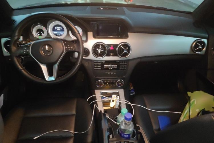 Used Mercedes-Benz GLK-Class 2014 GLK 260 4MATIC Dynamic Model Center Console