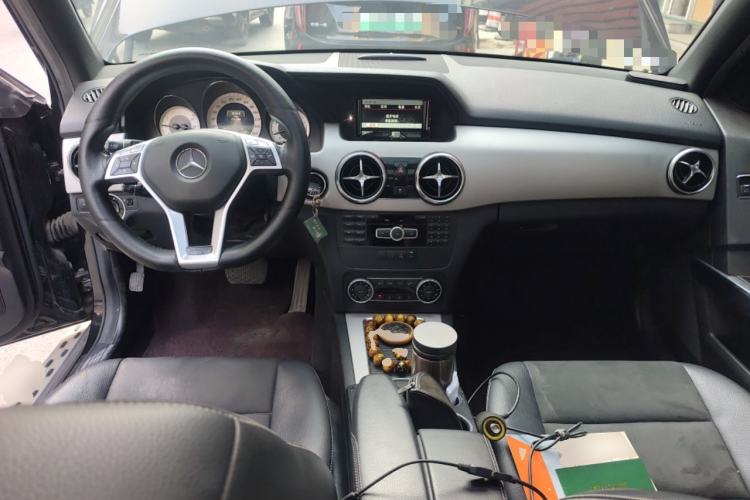 Used Mercedes-Benz GLK-Class 2014 GLK 200 Standard Model Center Console