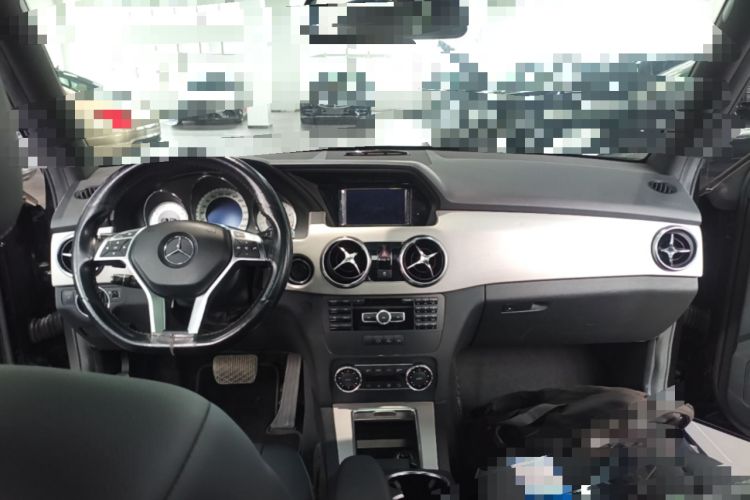 Used Mercedes-Benz GLK-Class 2014 GLK 200 Standard Model Center Console