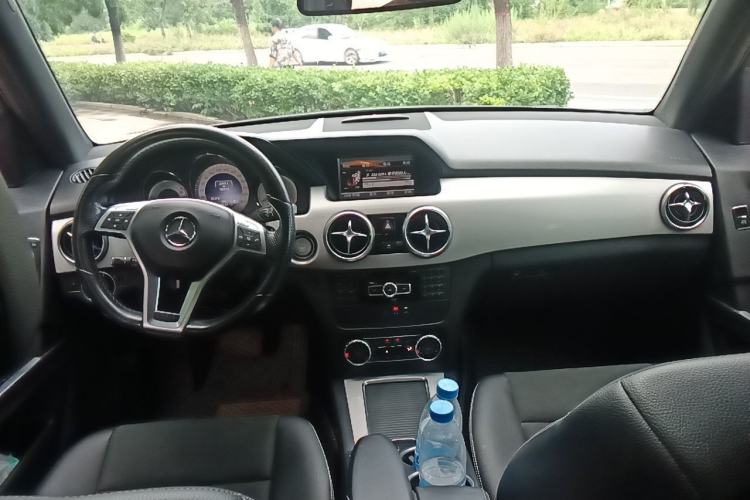 Used Mercedes-Benz GLK-Class 2014 GLK 200 Standard Model Center Console