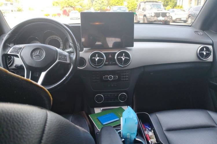 Used Mercedes-Benz GLK-Class 2014 GLK 200 Standard Model Center Console