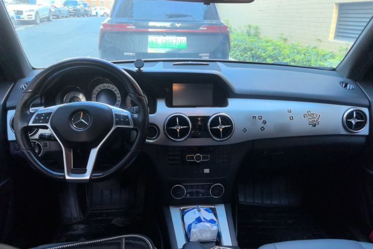 Used Mercedes-Benz GLK-Class 2014 GLK 200 Standard Model Center Console