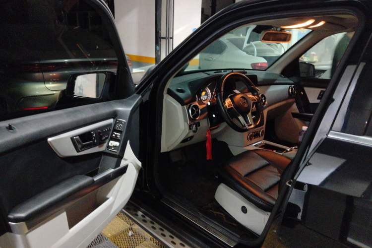 Used Mercedes-Benz GLK-Class 2014 GLK 200 Standard Model Driver Seat
