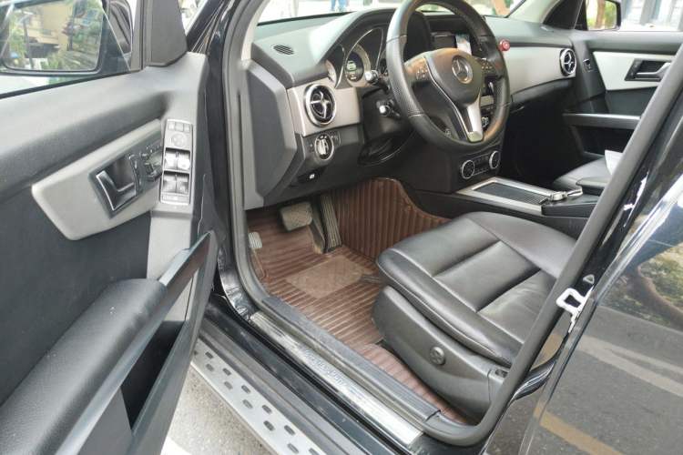 Used Mercedes-Benz GLK-Class 2014 GLK 260 4MATIC Dynamic Model Driver Seat