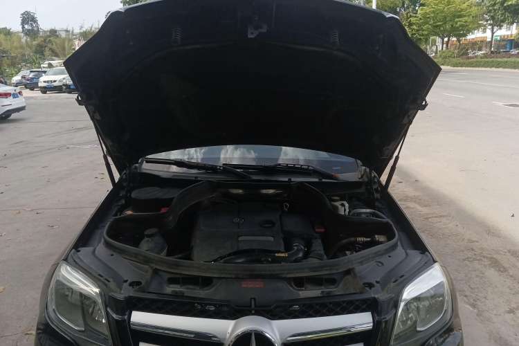 Used Mercedes-Benz GLK-Class 2014 GLK 200 Standard Model Engine Bay