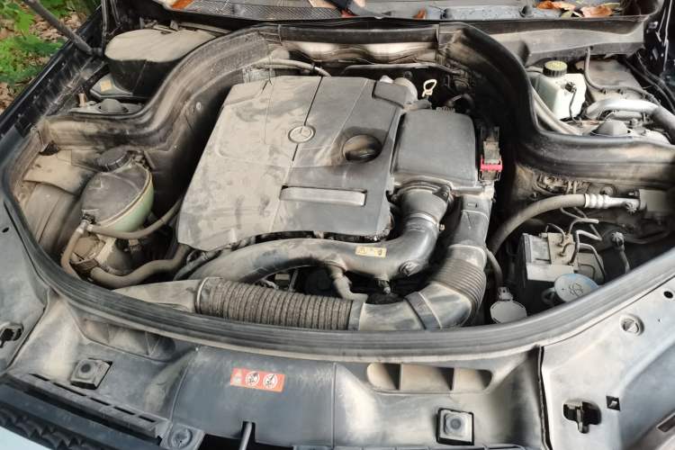 Used Mercedes-Benz GLK-Class 2014 GLK 260 4MATIC Dynamic Model Engine Bay