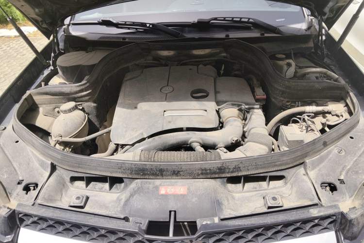 Used Mercedes-Benz GLK-Class 2014 GLK 200 Standard Model Engine Bay