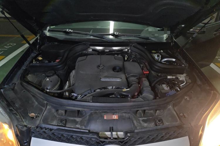 Used Mercedes-Benz GLK-Class 2014 GLK 260 4MATIC Dynamic Model Engine Bay