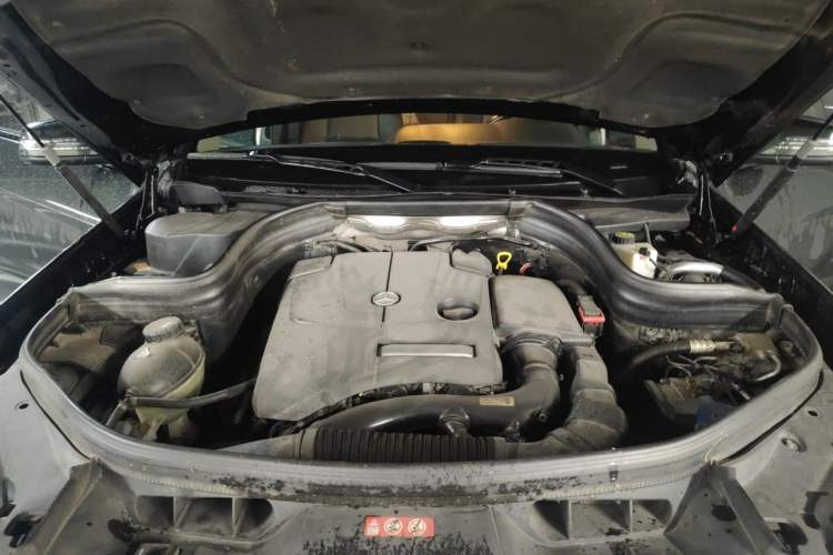 Used Mercedes-Benz GLK-Class 2014 GLK 260 4MATIC Dynamic Model Engine Bay
