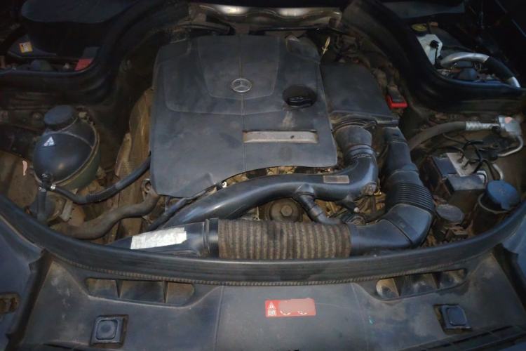 Used Mercedes-Benz GLK-Class 2014 GLK 200 Standard Model Engine Bay