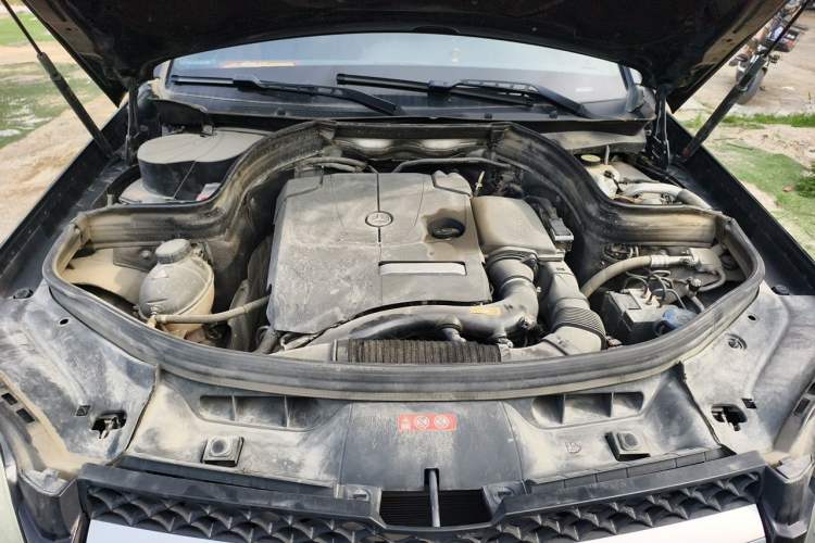 Used Mercedes-Benz GLK-Class 2014 GLK 200 Standard Model Engine Bay