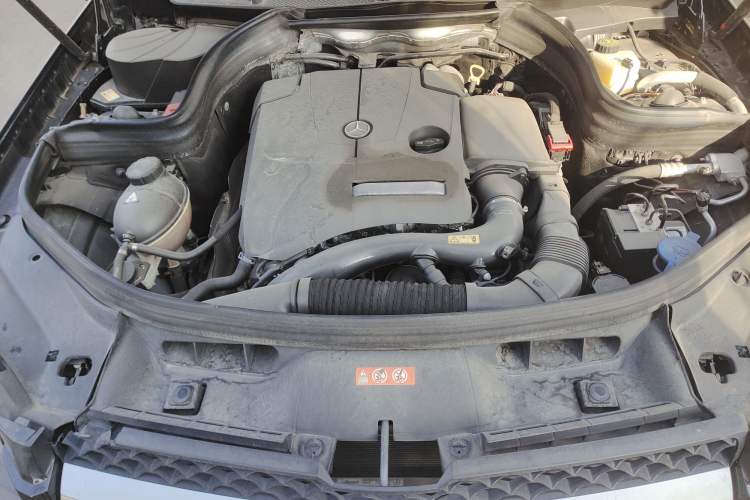 Used Mercedes-Benz GLK-Class 2014 GLK 200 Standard Model Engine Bay