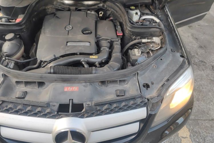 Used Mercedes-Benz GLK-Class 2014 GLK 260 4MATIC Dynamic Model Engine Bay Left