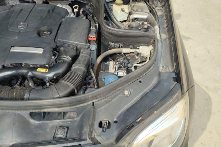 Used Mercedes-Benz GLK-Class 2014 GLK 200 Standard Model Engine Bay Left