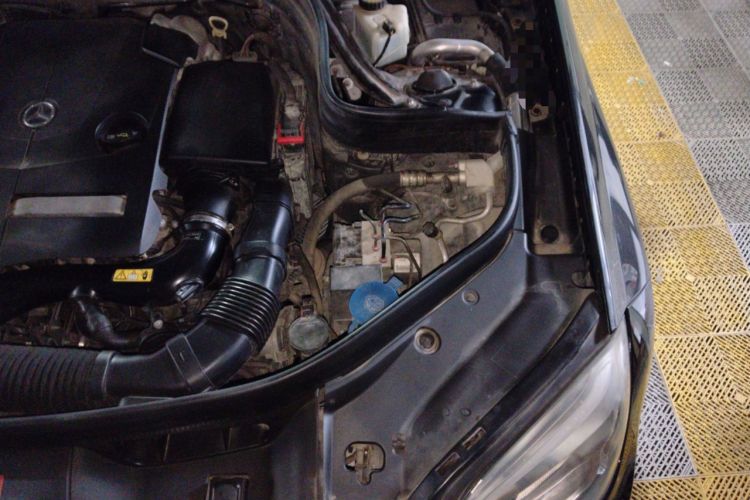 Used Mercedes-Benz GLK-Class 2014 GLK 200 Standard Model Engine Bay Left