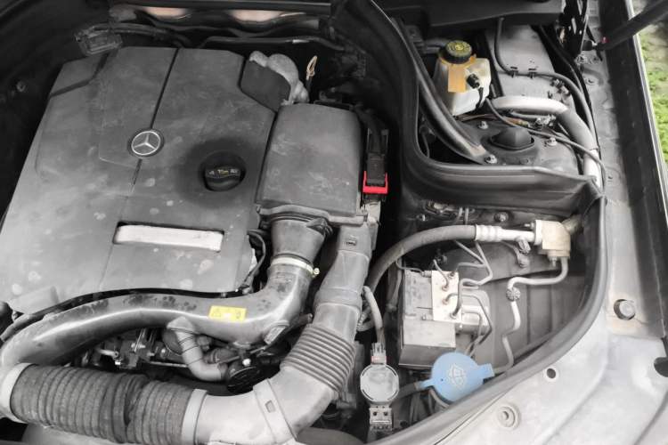 Used Mercedes-Benz GLK-Class 2014 GLK 200 Standard Model Engine Bay Left