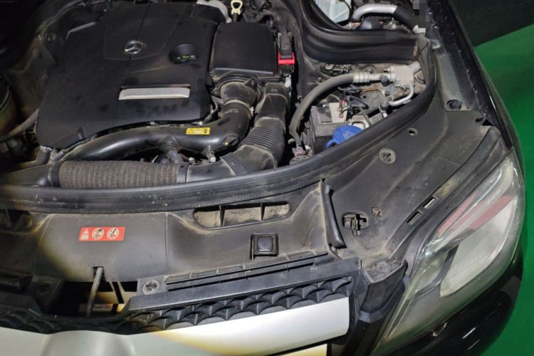 Used Mercedes-Benz GLK-Class 2014 GLK 260 4MATIC Dynamic Model Engine Bay Left