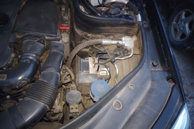 Used Mercedes-Benz GLK-Class 2014 GLK 200 Standard Model Engine Bay Left