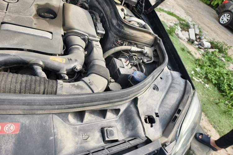 Used Mercedes-Benz GLK-Class 2014 GLK 200 Standard Model Engine Bay Left