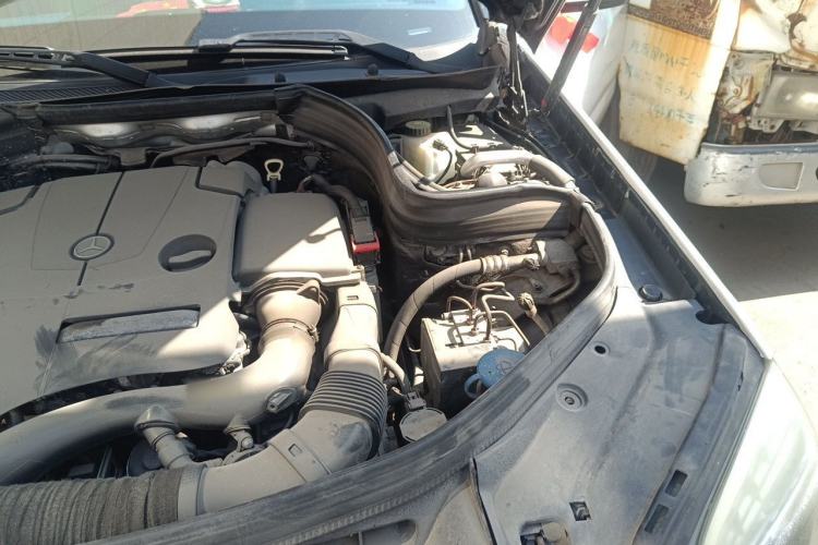 Used Mercedes-Benz GLK-Class 2014 GLK 260 4MATIC Dynamic Model Engine Bay Left