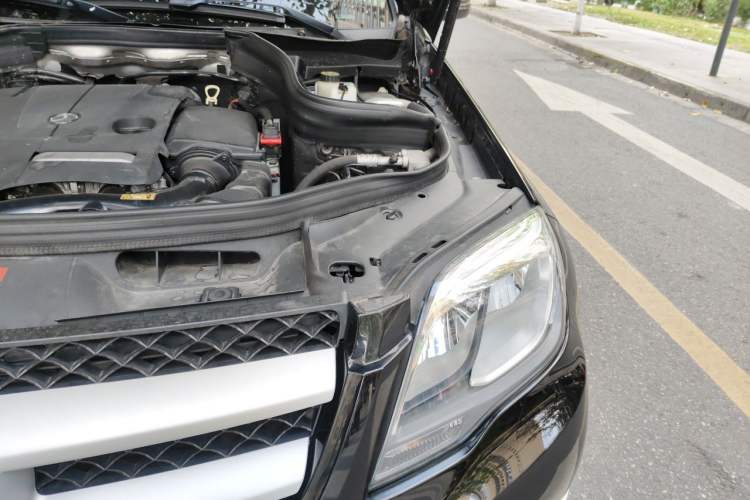 Used Mercedes-Benz GLK-Class 2014 GLK 260 4MATIC Dynamic Model Engine Bay Left