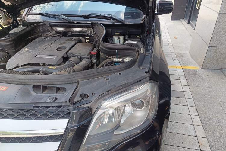 Used Mercedes-Benz GLK-Class 2014 GLK 200 Standard Model Engine Bay Left