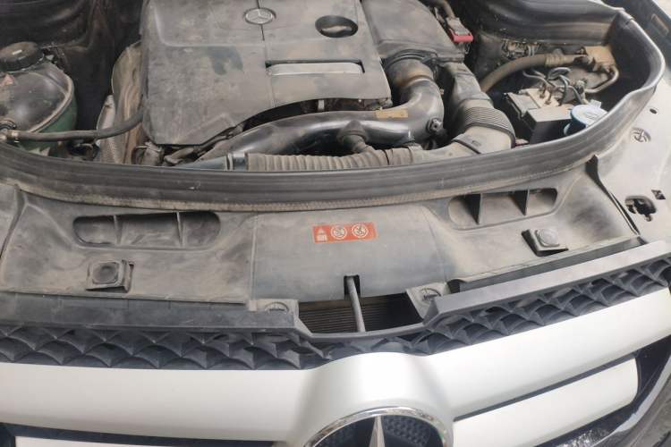 Used Mercedes-Benz GLK-Class 2014 GLK 260 4MATIC Dynamic Model Engine Bay