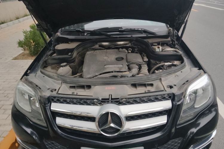 Used Mercedes-Benz GLK-Class 2014 GLK 200 Standard Model Engine Bay