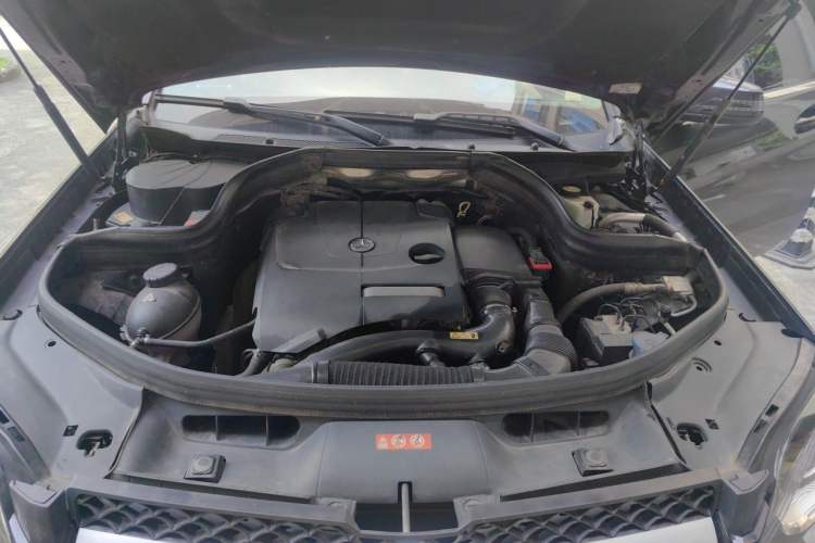 Used Mercedes-Benz GLK-Class 2014 GLK 260 4MATIC Dynamic Model Engine Bay