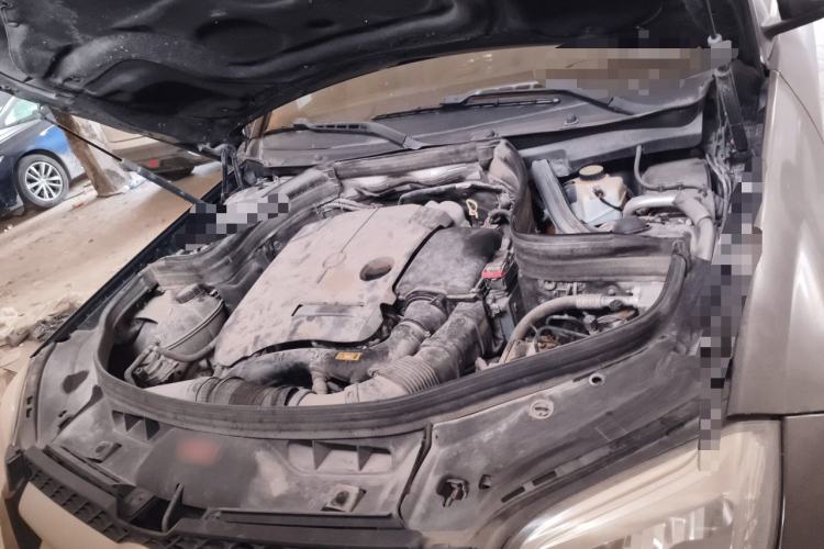 Used Mercedes-Benz GLK-Class 2014 GLK 260 4MATIC Dynamic Model Engine Bay