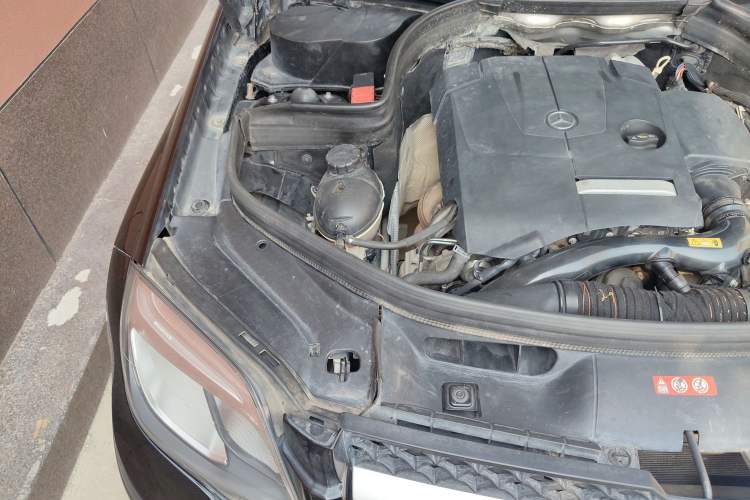Used Mercedes-Benz GLK-Class 2014 GLK 200 Standard Model Engine Bay Right