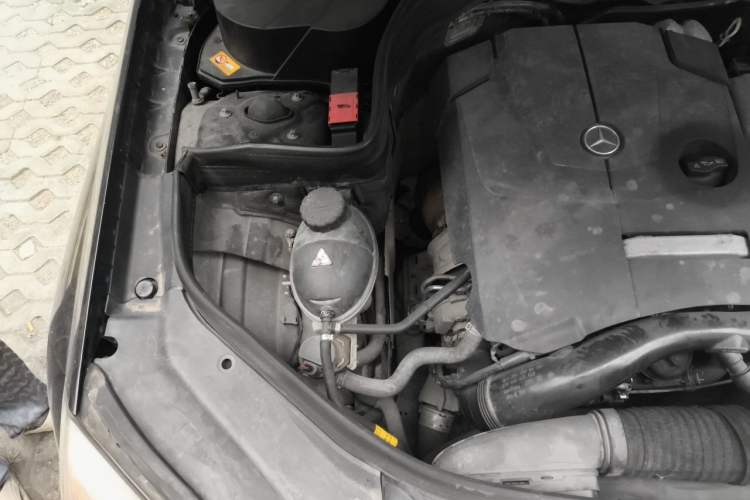 Used Mercedes-Benz GLK-Class 2014 GLK 200 Standard Model Engine Bay Right