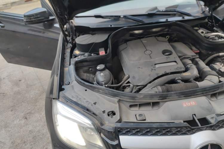 Used Mercedes-Benz GLK-Class 2014 GLK 260 4MATIC Dynamic Model Engine Bay Right