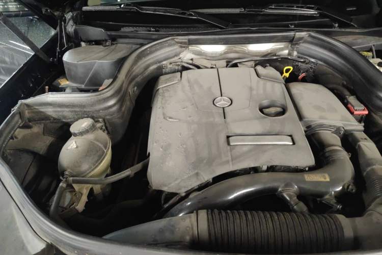 Used Mercedes-Benz GLK-Class 2014 GLK 260 4MATIC Dynamic Model Engine Bay Right