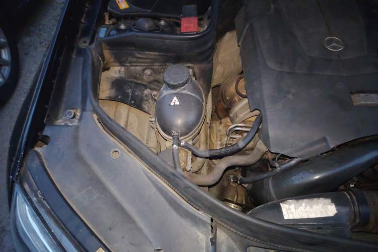 Used Mercedes-Benz GLK-Class 2014 GLK 200 Standard Model Engine Bay Right