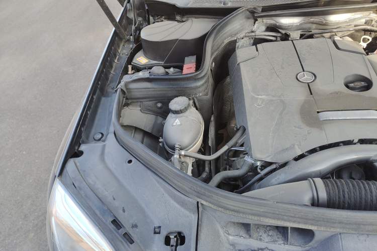 Used Mercedes-Benz GLK-Class 2014 GLK 200 Standard Model Engine Bay Right