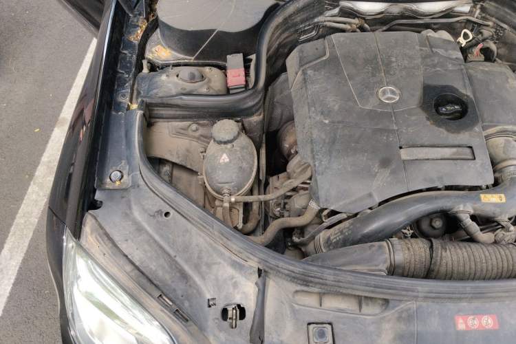 Used Mercedes-Benz GLK-Class 2014 GLK 200 Standard Model Engine Bay Right