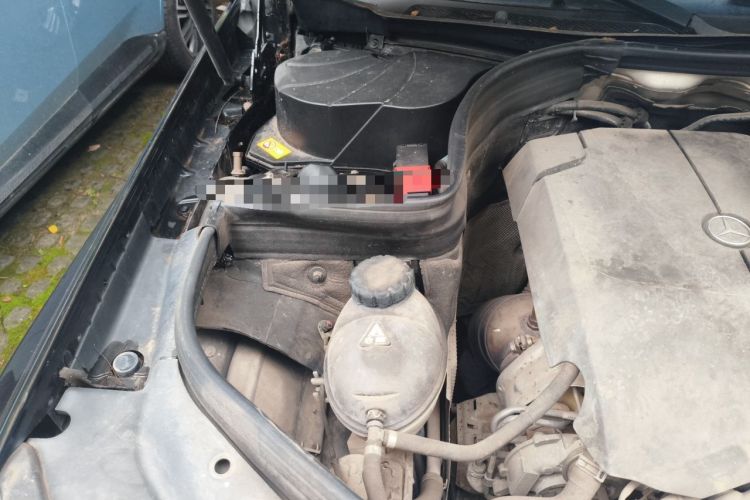 Used Mercedes-Benz GLK-Class 2014 GLK 200 Standard Model Engine Bay Right