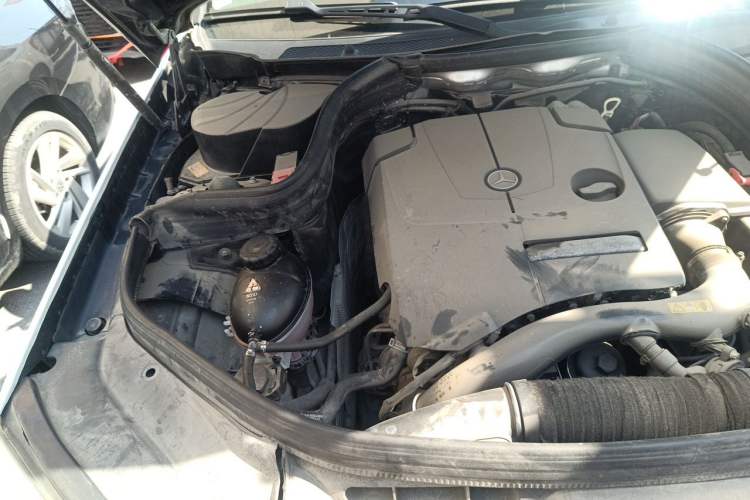 Used Mercedes-Benz GLK-Class 2014 GLK 260 4MATIC Dynamic Model Engine Bay Right
