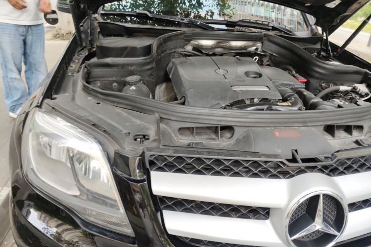 Used Mercedes-Benz GLK-Class 2014 GLK 260 4MATIC Dynamic Model Engine Bay Right