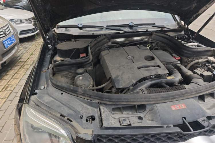 Used Mercedes-Benz GLK-Class 2014 GLK 260 4MATIC Dynamic Model Engine Bay Right